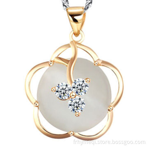 925 Sterling Silver Pendant with White Cat Eye, Measures 3 x 2cm